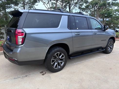 Used 2022 Chevrolet Suburban Z71 w/ Max Trailering Package AWD/4WD image 8