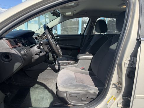 Used 2012 Chevrolet Impala LT FWD image 11