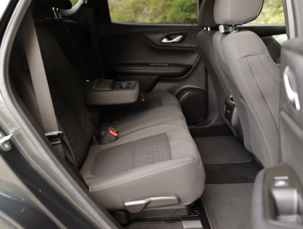 Used 2020 Chevrolet Blazer LT FWD image 28