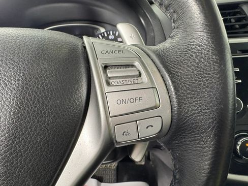 Used 2017 Nissan Altima 2.5 SR FWD image 16