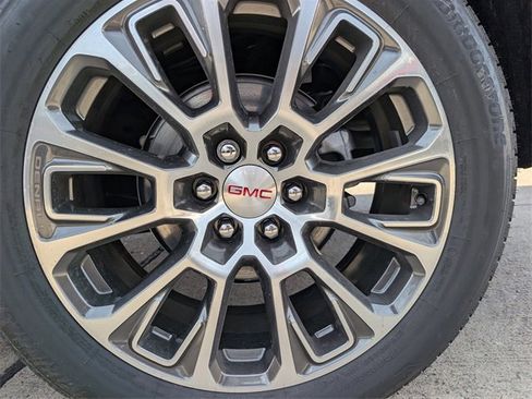 New 2026 GMC Yukon Denali w/ Sun & Power Step Package image 6