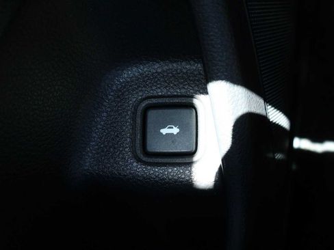 Used 2018 Honda Accord Sport image 28