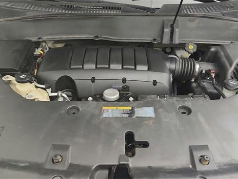 Used 2014 GMC Acadia SLT image 30