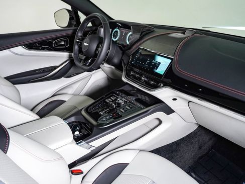 Used 2025 Aston Martin DBX 707 AWD/4WD image 17