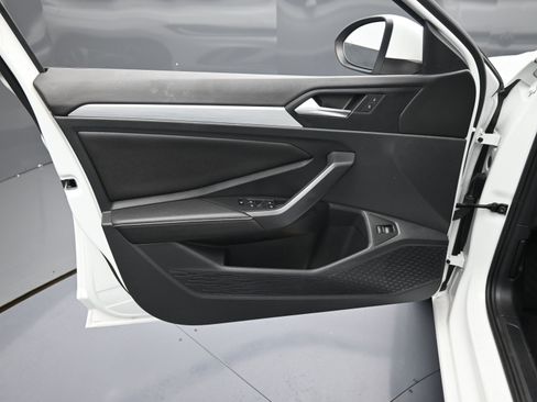 Used 2025 Volkswagen Jetta S image 15