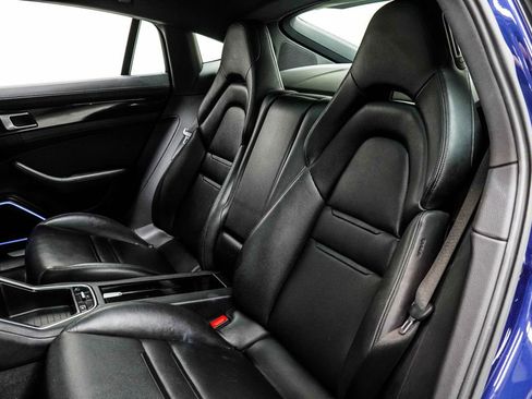 Used 2020 Porsche Panamera RWD image 17