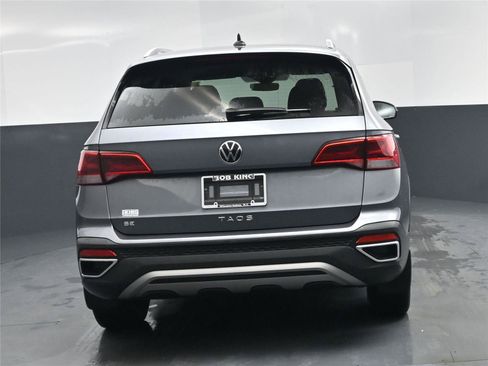 Used 2023 Volkswagen Taos SE image 13