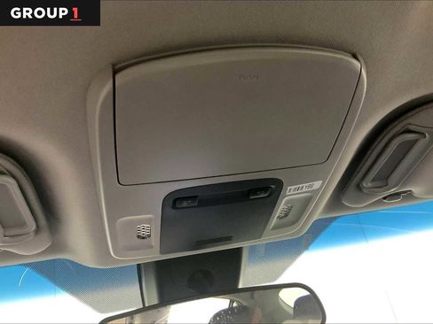 Used 2018 Toyota Camry LE image 31