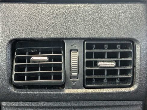 Used 2019 Subaru Outback 2.5i Limited AWD/4WD image 19