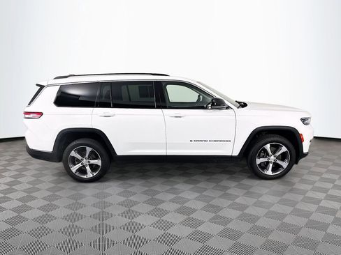 Used 2023 Jeep Grand Cherokee L Limited AWD/4WD image 8