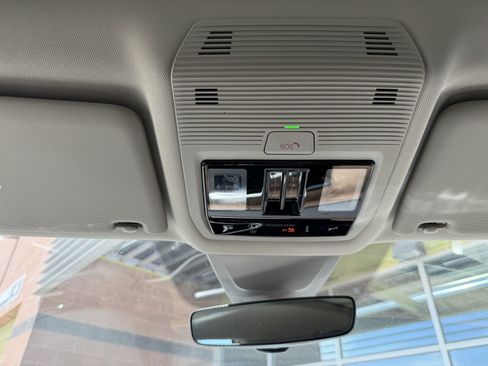 Used 2024 Volkswagen Atlas SE FWD image 27