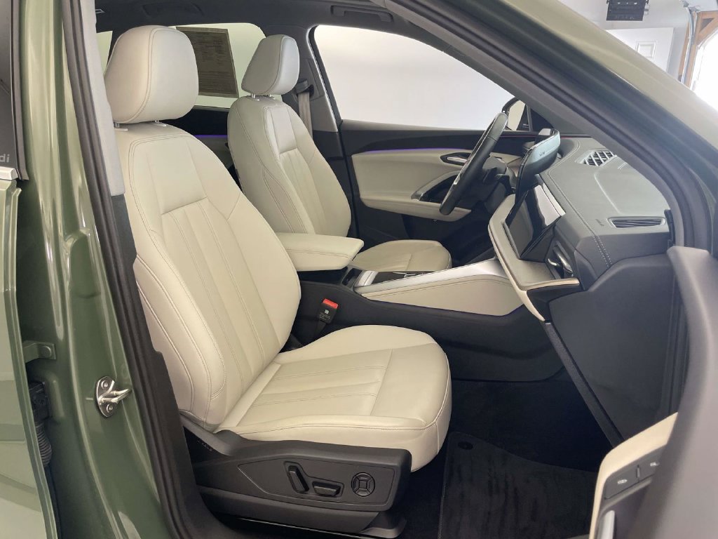 Certified 2025 Audi Q5 Premium w/ Convenience Package AWD/4WD image 23