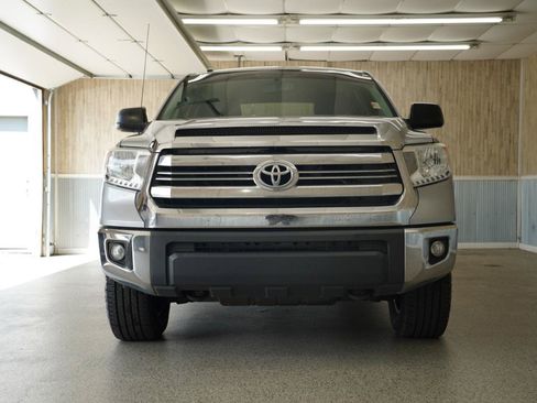 Used 2017 Toyota Tundra SR5 w/ SR5 Upgrade Package AWD/4WD image 2