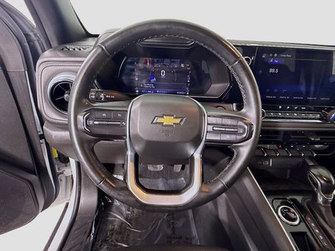 Used 2023 Chevrolet Colorado LT image 13