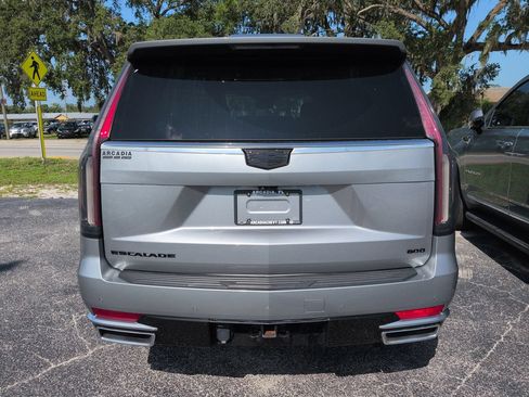 Used 2023 Cadillac Escalade Premium Luxury w/ LPO, Radiant Package RWD image 4