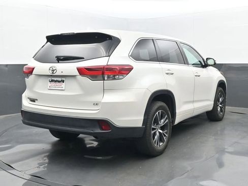 Used 2018 Toyota Highlander Plus image 6