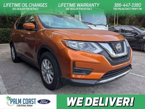 Used 2019 Nissan Rogue SV FWD image 1