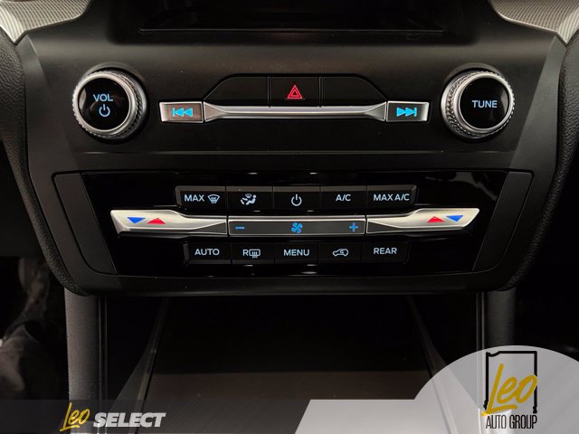 Used 2020 Ford Explorer XLT w/ Equipment Group 202A AWD/4WD image 14
