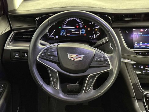Used 2017 Cadillac XT5 Luxury image 14