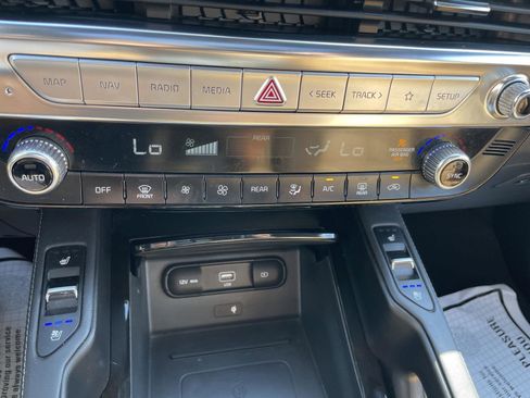 Used 2020 Kia Telluride SX w/ Towing Package FWD image 30