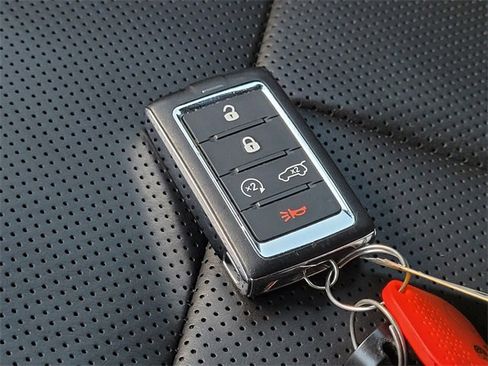 Used 2021 Jeep Grand Cherokee L Summit w/ Advanced Protech Group IV image 25