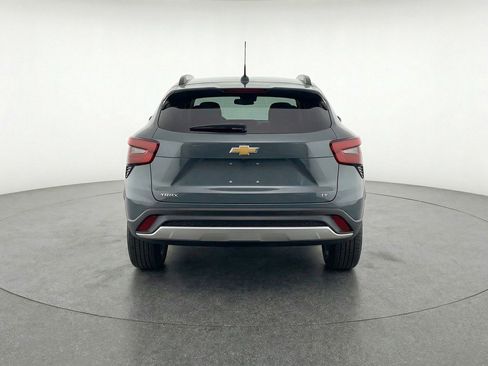 Used 2025 Chevrolet Trax LT image 7