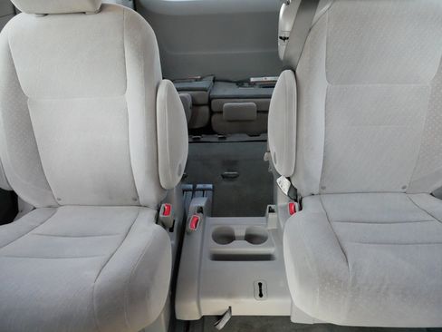 Certified 2018 Toyota Sienna LE FWD image 13