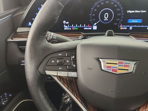 Used 2024 Cadillac Escalade ESV Premium Luxury w/ Performance Package image 20