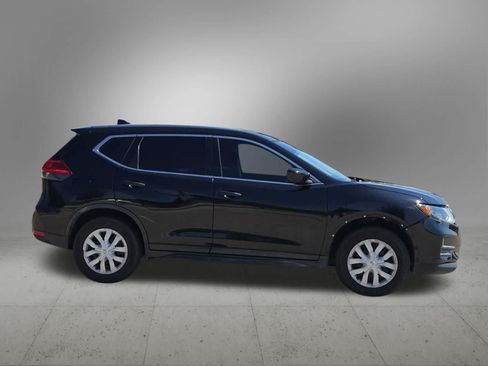 Used 2017 Nissan Rogue S FWD image 7
