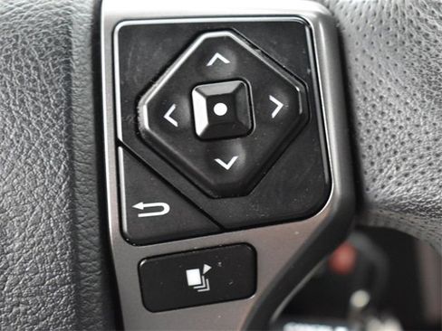 Used 2020 Toyota Tacoma SR5 image 26