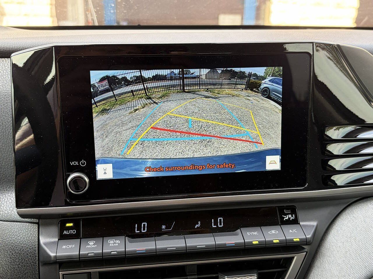 Used 2025 Toyota Camry LE w/ Convenience Package FWD image 14