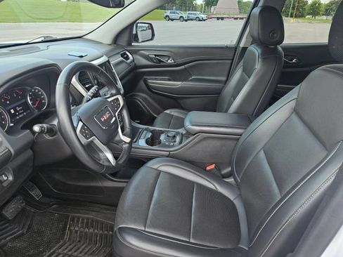 Used 2023 GMC Acadia SLT AWD/4WD image 9