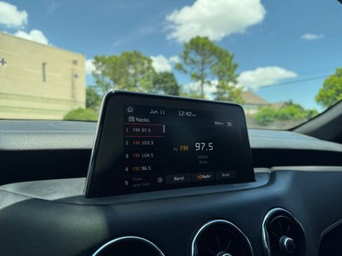 Used 2019 Kia Stinger GT1 AWD/4WD image 29