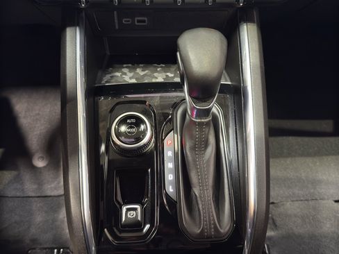 Used 2023 GMC Canyon Elevation w/ Elevation Premium Package image 31