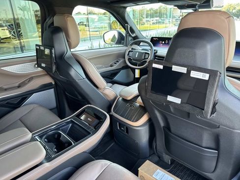 New 2025 Lincoln Navigator Black Label image 22