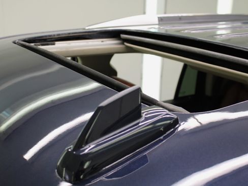 Used 2018 Cadillac Escalade Luxury image 26