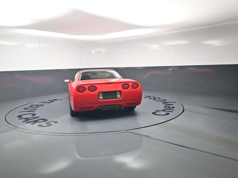 Used 2000 Chevrolet Corvette Coupe image 8