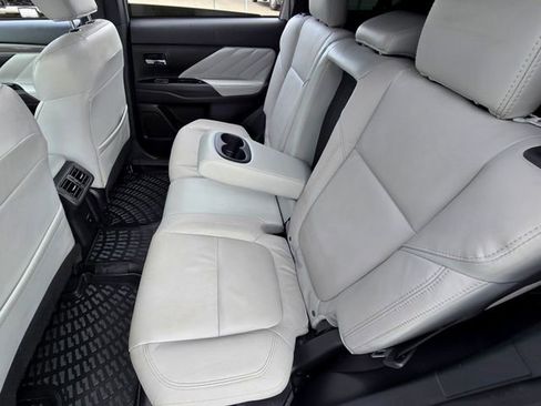 Used 2022 Mitsubishi Outlander SEL image 21