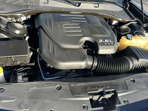 Used 2021 Dodge Charger SXT w/ Leather Interior Group image 25