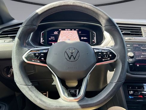 Used 2022 Volkswagen Tiguan SEL R-Line AWD/4WD image 15