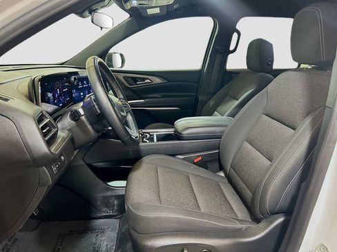 Used 2024 Chevrolet Traverse LT w/ LPO, Floor Liner Package FWD image 18