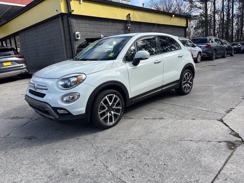 Used 2016 FIAT 500X Trekking Plus image 2