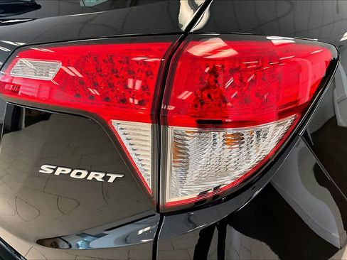 Used 2022 Honda HR-V Sport image 29