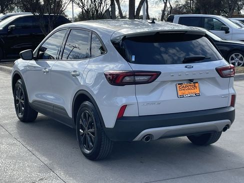 Used 2025 Ford Escape Active image 4