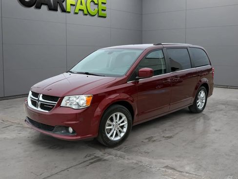 Used 2019 Dodge Grand Caravan SXT FWD image 5