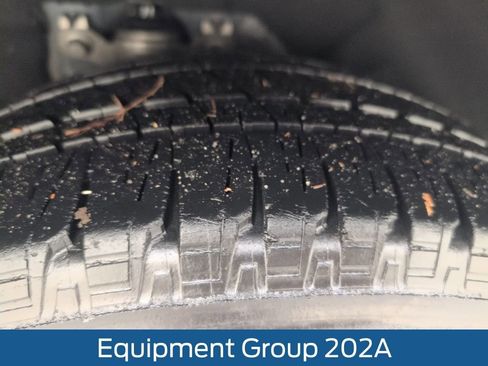 Used 2020 Ford Explorer XLT w/ Equipment Group 202A image 24