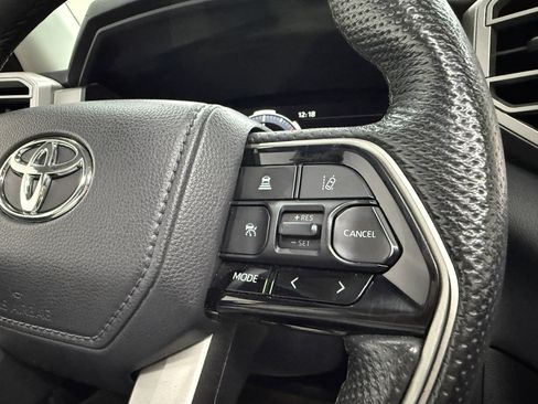 Used 2022 Toyota Tundra Limited image 17