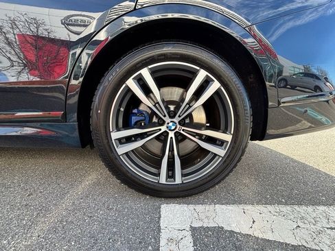 Used 2020 BMW X7 M50i image 24