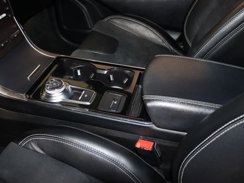 Used 2019 Ford Edge ST w/ Cold Weather Package image 35