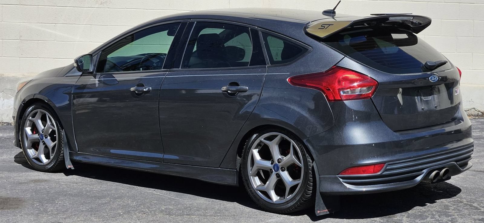 Used 2017 Ford Focus ST w/ Equipment Group 401A FWD image 3